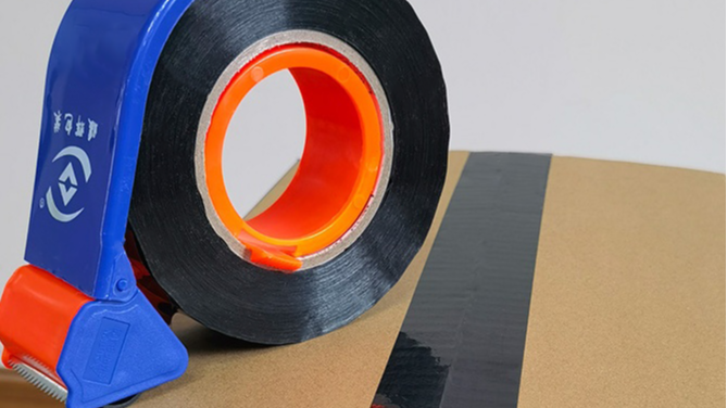 奉劝大家，不要和穿毛衣的人靠太近，费91免费网站下载！