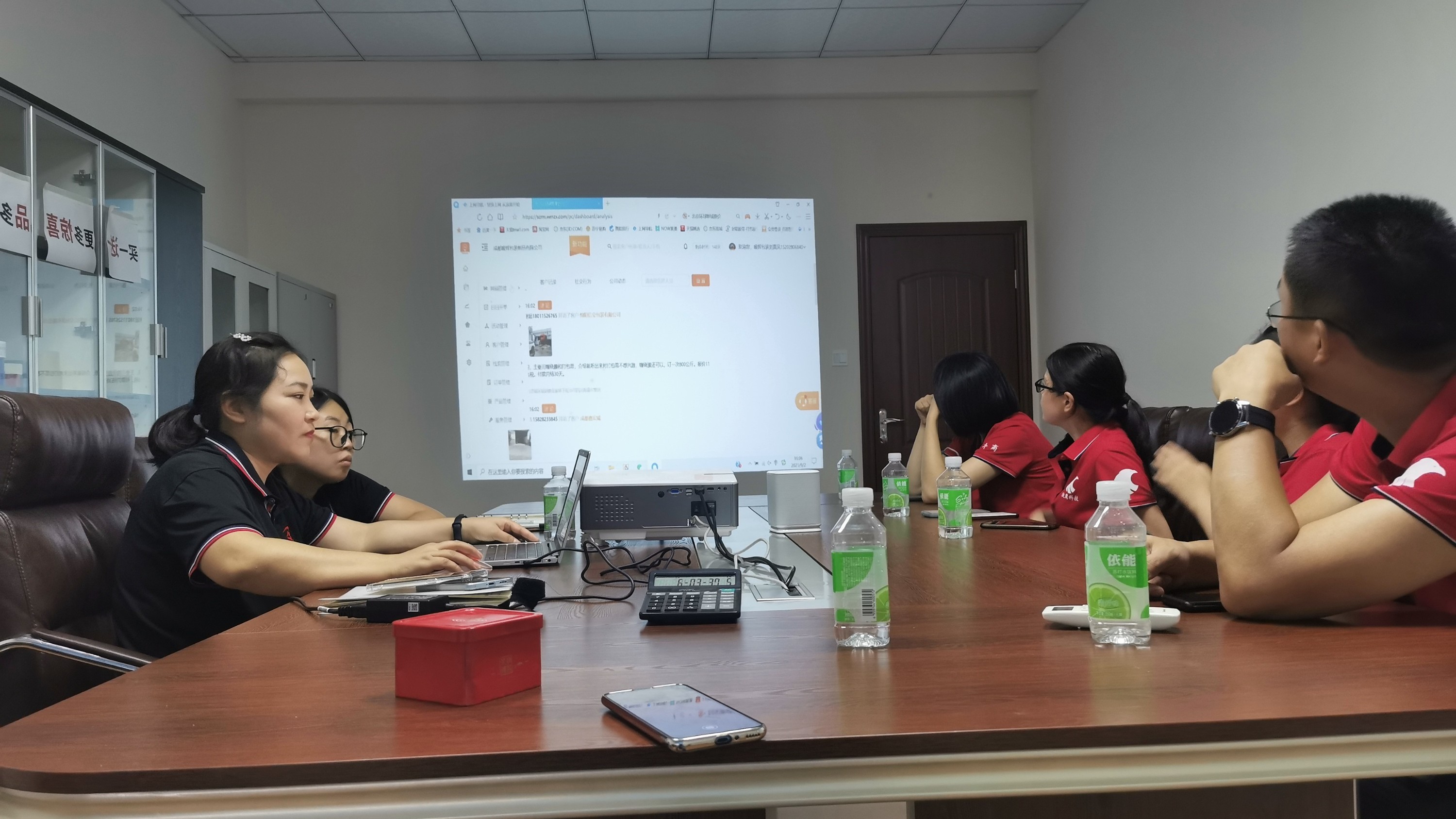 欢迎蜀蓉耀牛商同学来91免费视频下载APP包装互相学习，共同进步