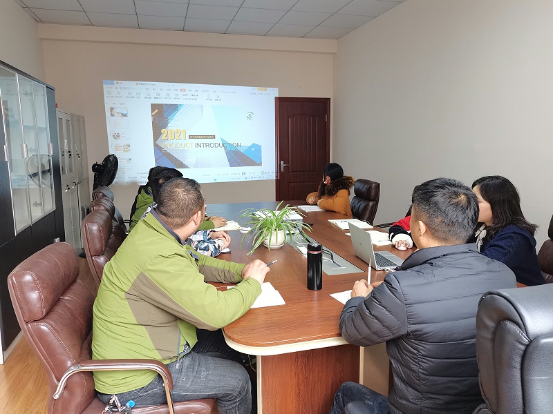 91免费视频下载APP老板与员工一起学习产品知识